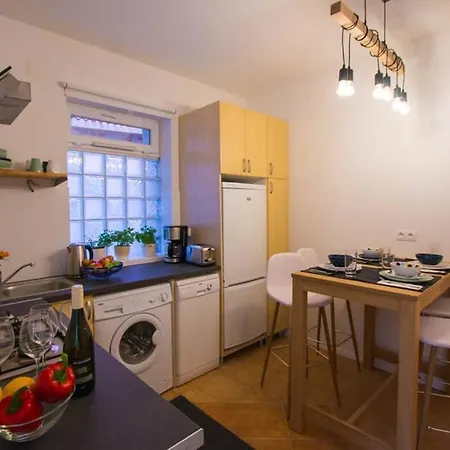 Teubel Apartman - 2 Apartman *