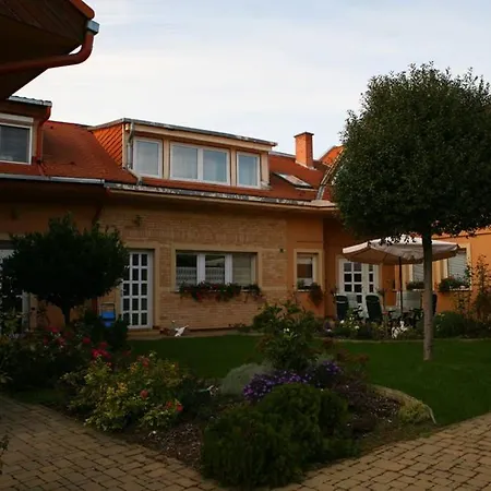Teubel Apartman - 2 Apartman