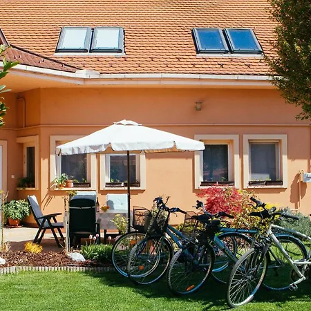 Teubel Apartman - 2 Apartman *